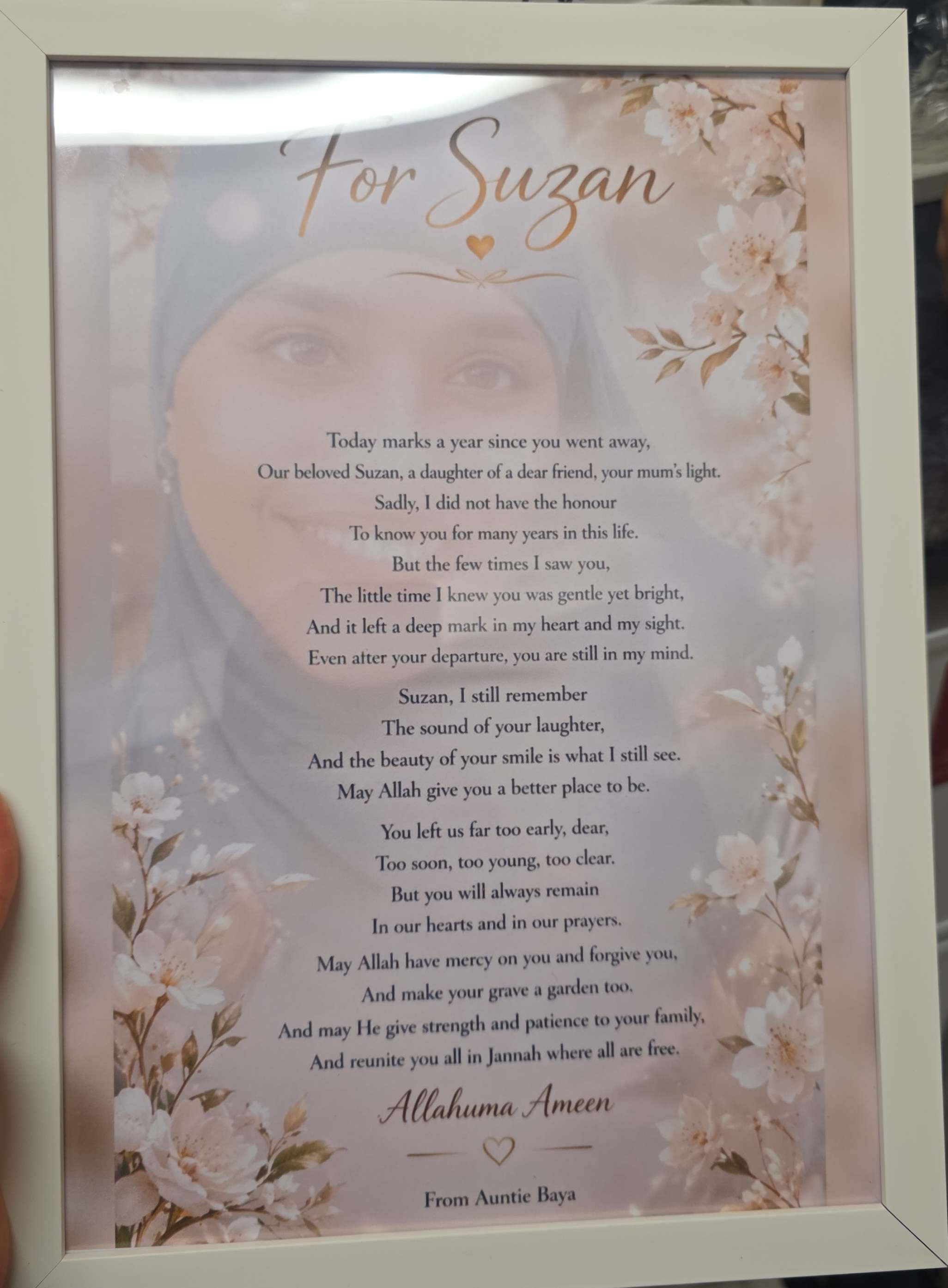 Personalised poem and design example featuring Suzan.